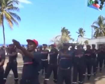 Tenues de pompiers pour les Comores